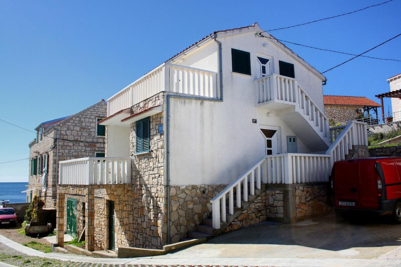 Apartments By The Sea Rukavac, Vis - 2478 ルカバックス エクステリア 写真