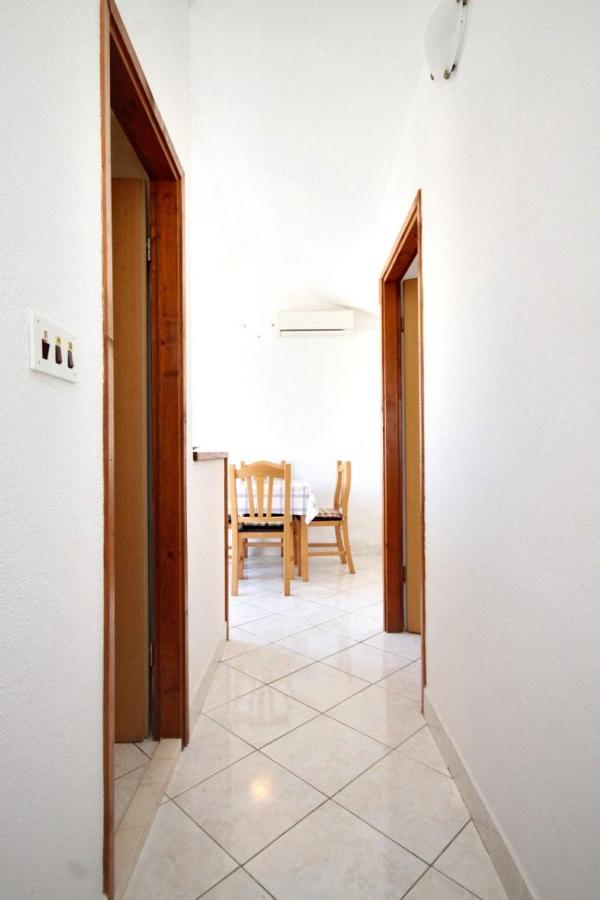 Apartments By The Sea Rukavac, Vis - 2478 ルカバックス エクステリア 写真