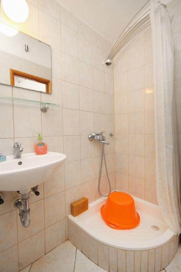 Apartments By The Sea Rukavac, Vis - 2478 ルカバックス エクステリア 写真
